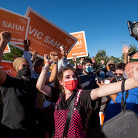 NDP leader Jagmeet Singh participates in a video created by a supporter towards the end of a campaign stop to Lake Ontario Park in Kingston, Ont. on Sept 16.