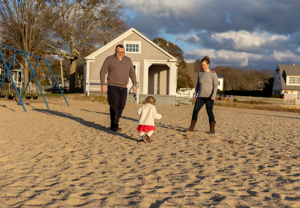 Holiday Family Photos | Shipyard Park, Mattapoisett, Mass. | Shannon C Broderick