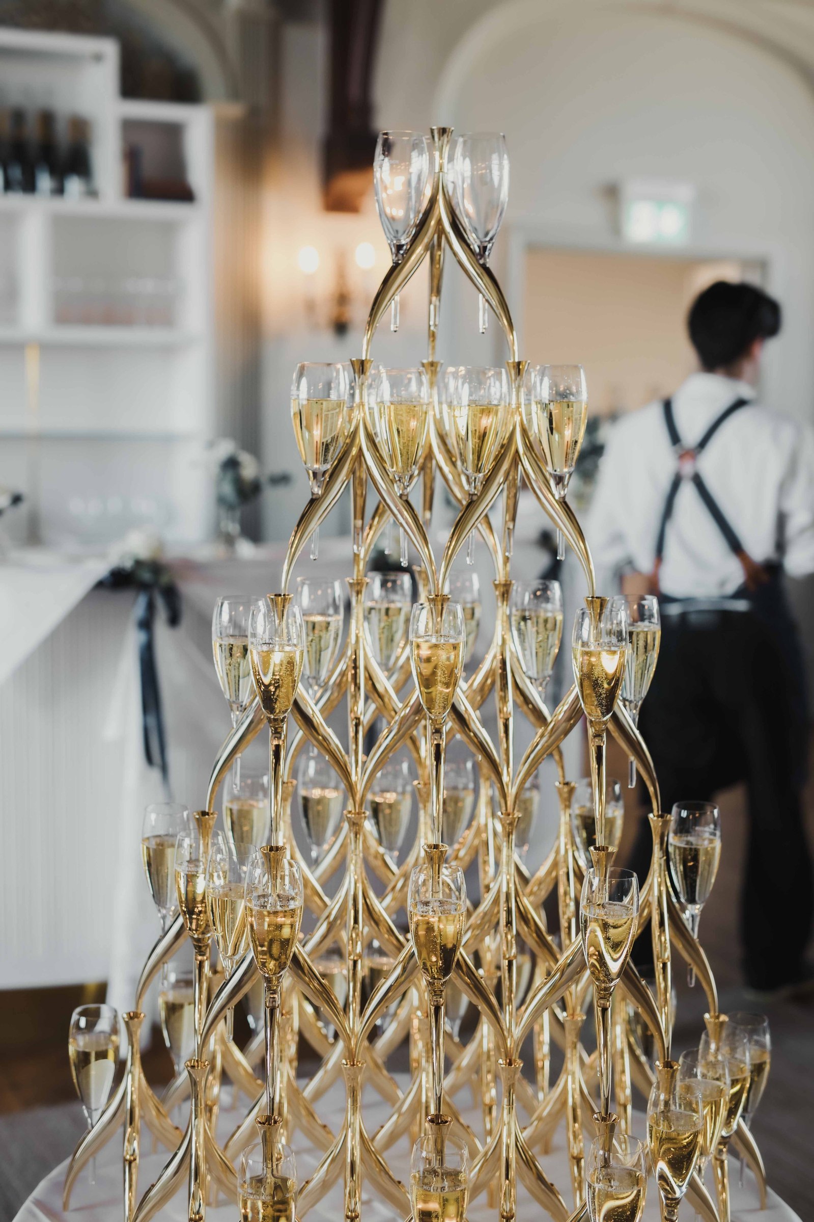 Champagne torn på minglet på Grand hotell  i Saltsjöbaden i Stockholm.