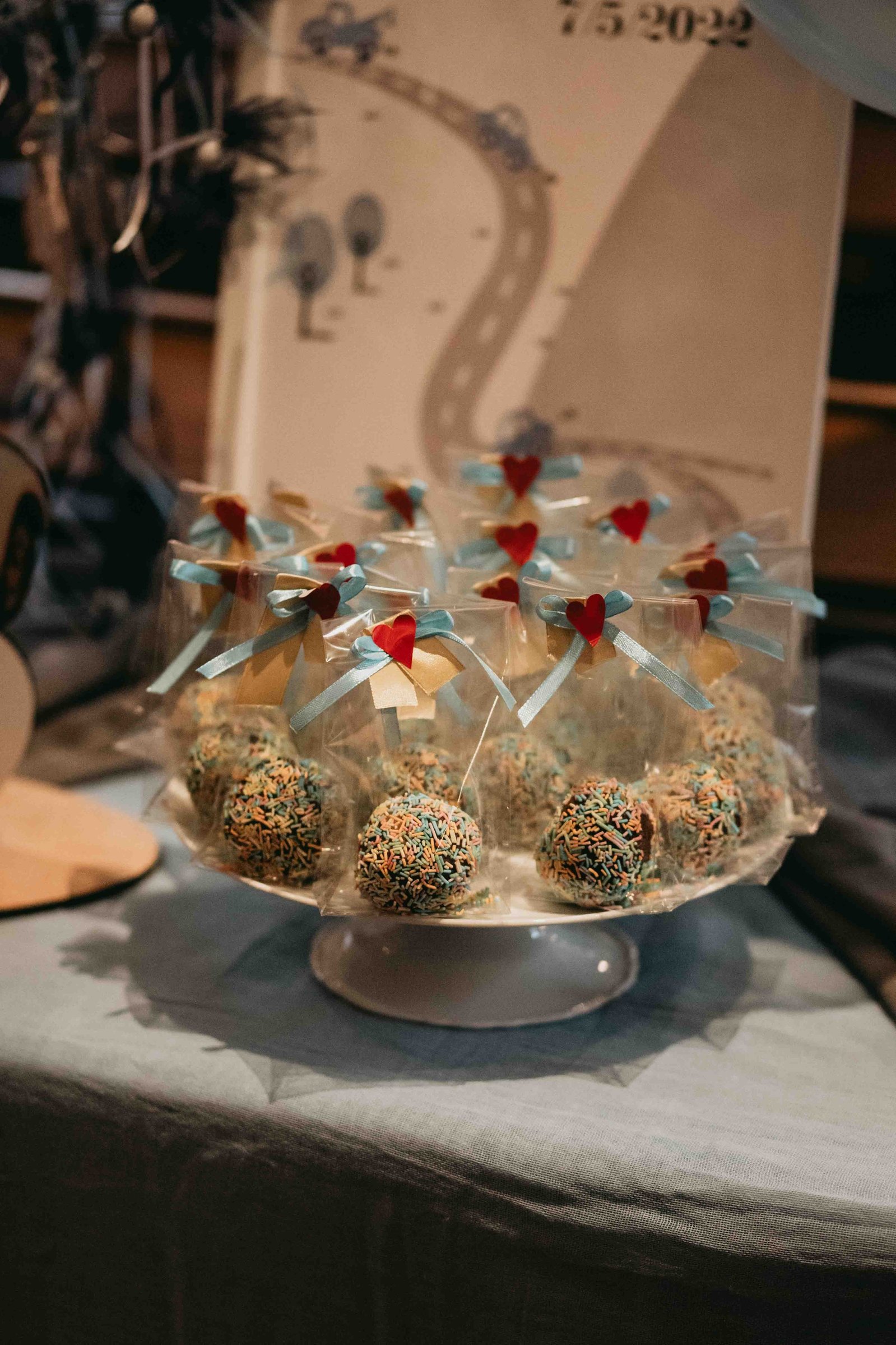 Chocklad bollar från minglet efter dopet i grekiska kyrkan i Stockholm.