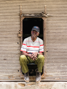 Cuba, SophieChurlaud, photographie, photography, montreal photographer, art, streetphoto, streetphotographie, personne agée, senior, casquette, j'aime cuba