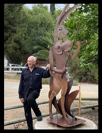 Bunny Serenade
Installed at the entrance of 
the Equestrian Park in the
City of Encinitas, CA