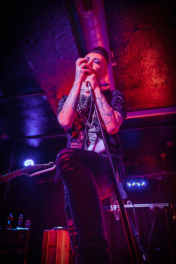 Scotland live band event singer on stage - Photography by Nate Cleary