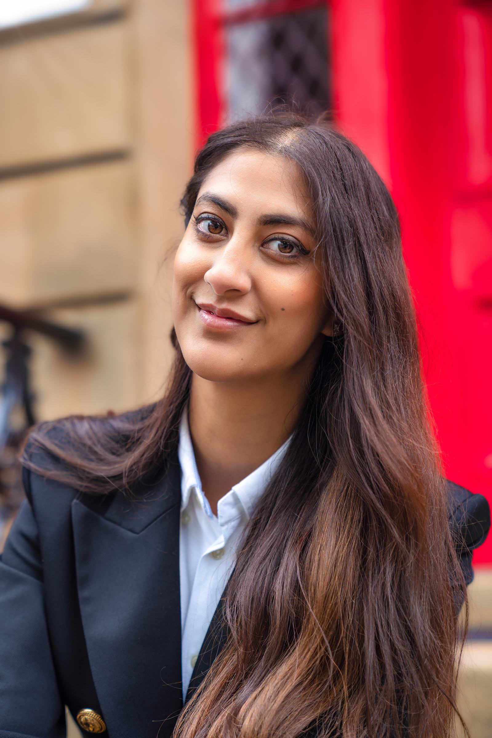 Scotland client posing for outdoor headshots at Glasgow - Photography by Nate Cleary
