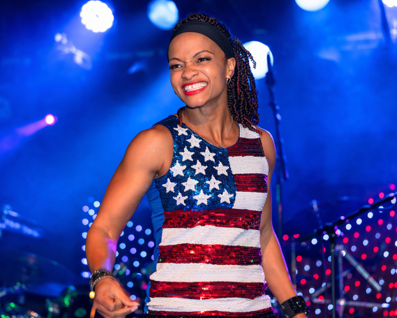 Entertainers performing at private corporate event- Photography by Nate Cleary