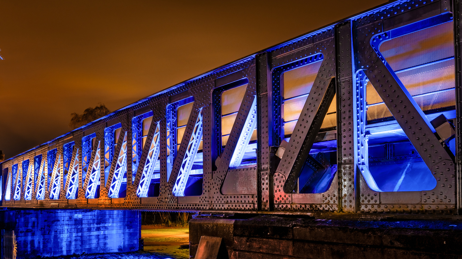 Exterior Bridge Lighting at night for SSUK Scotland Architecture in Glasgow - Photography by Nate Cleary