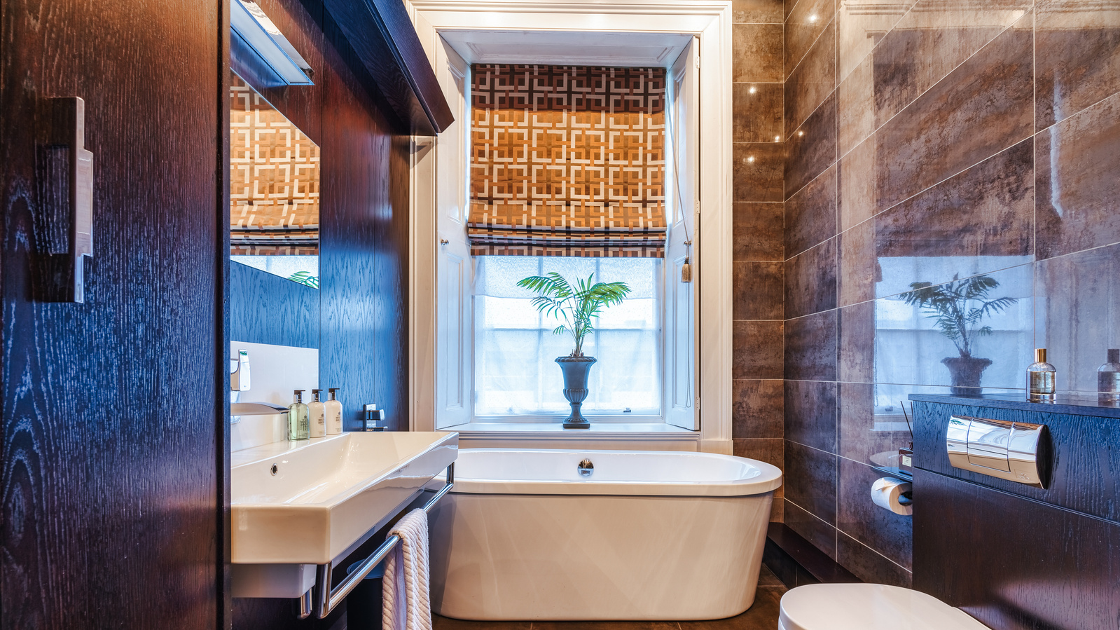 Bathroom for Scotland Interior Property - Photography by Nate Cleary