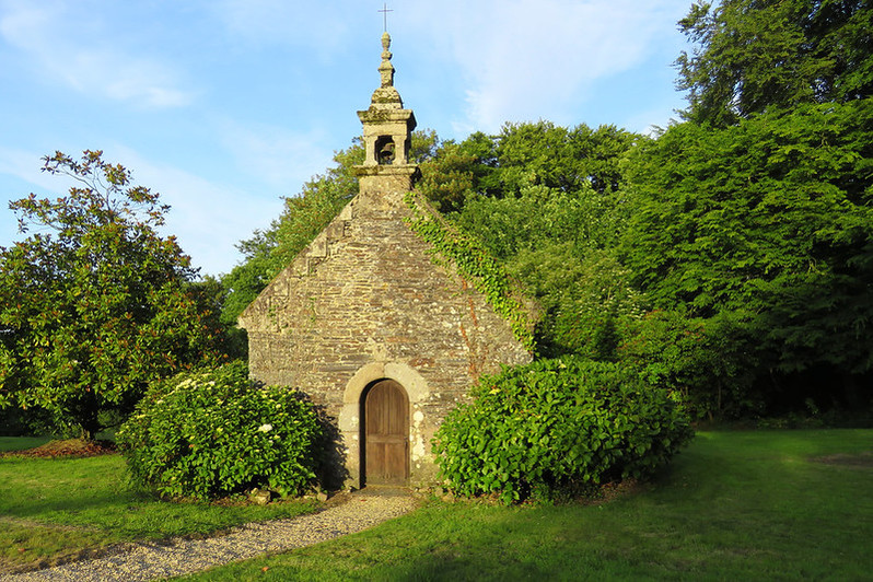Chapelle privative du château de Quélennec, Saint-Thégonnec, Finistère, Bretagne, France par Catherine Reznitchenko