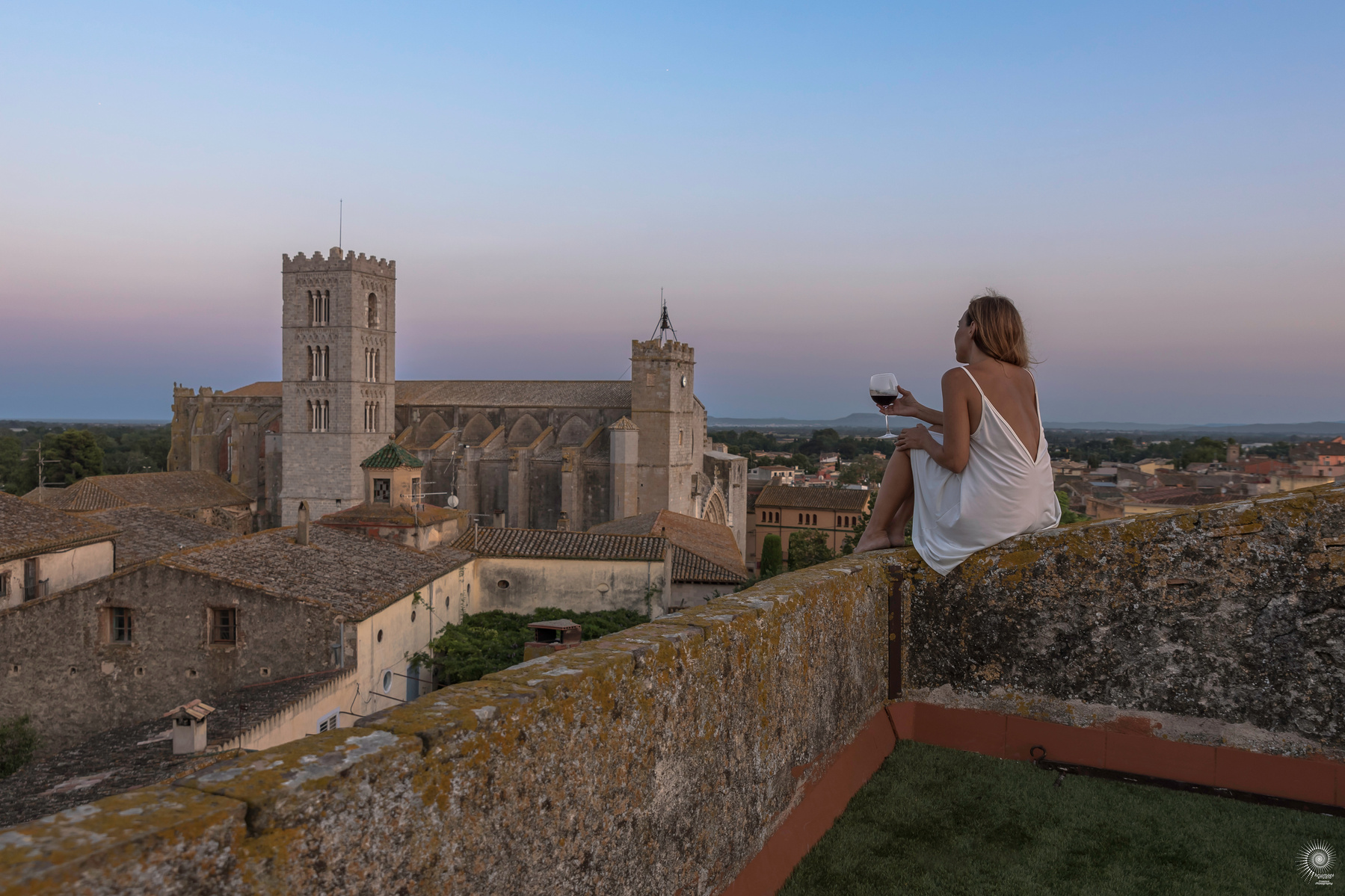 sunset woman portrait drinking wine basilica Castelló d' Empuries
