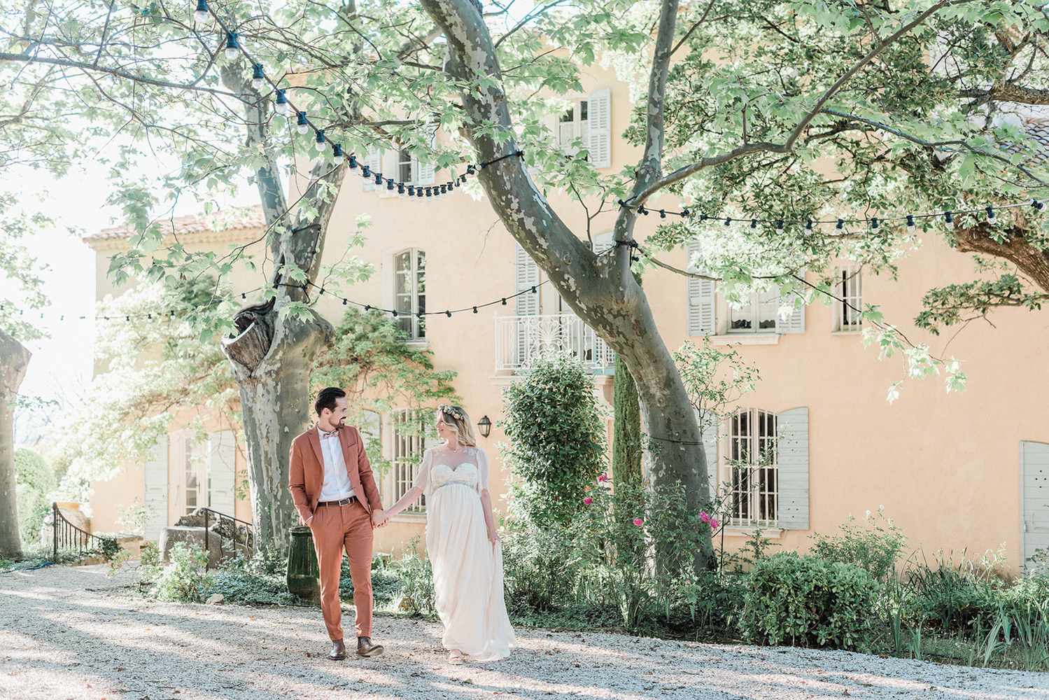 Chateau Grand Boise wedding. Aix en Provence wedding. Provence wedding photographer. Luberon. 