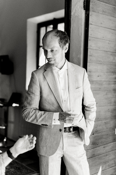 Vogue wedding in the Provence, South of France. France luxury wedding photographer. French Riviera Wedding Planner. 