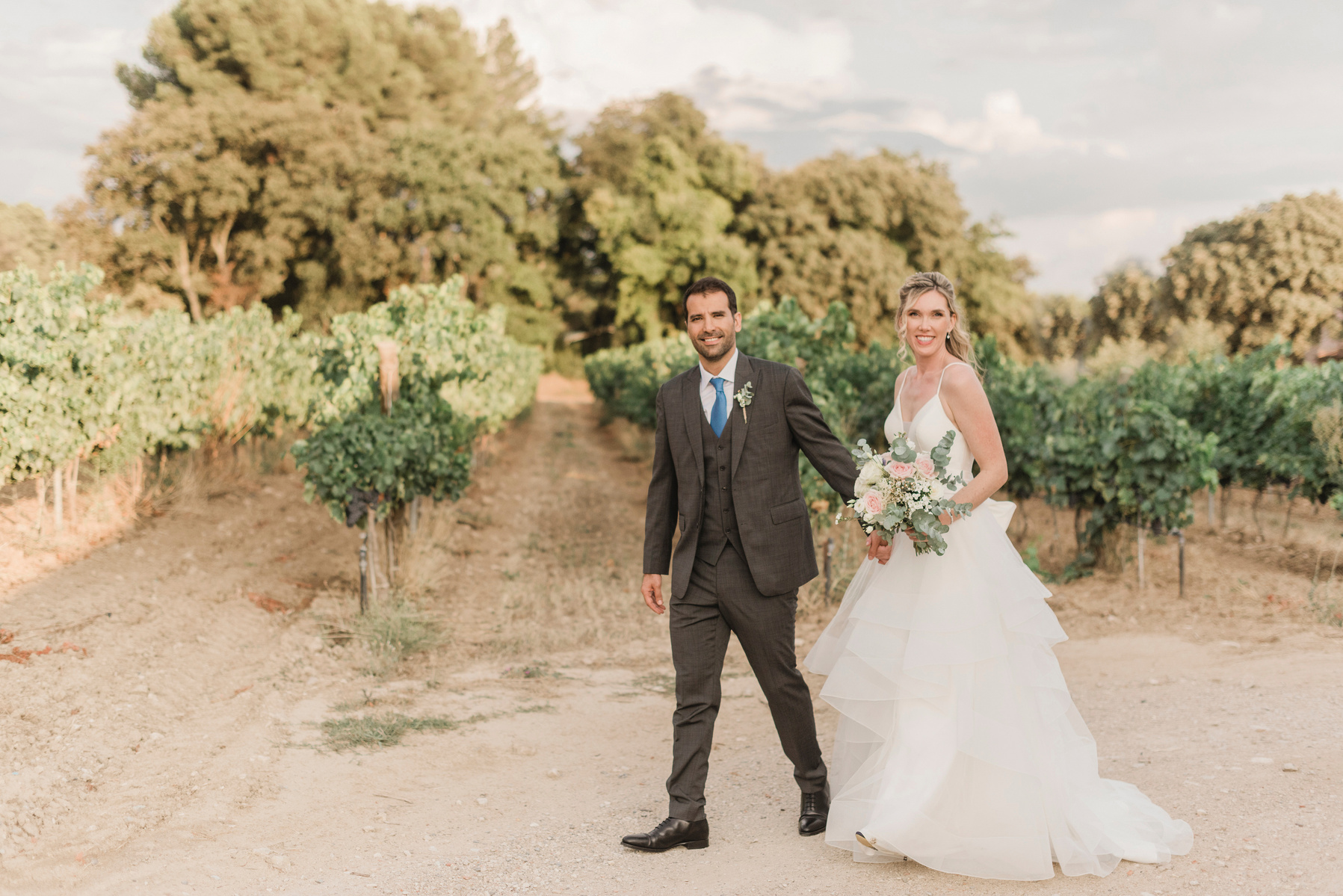 Beautiful wedding venue Chateau du Seuil in Aix en Provence, South of France. Wedding venue in the Provence. English speaking wedding photographer in Aix en Provence, Luberon and the South of France. 