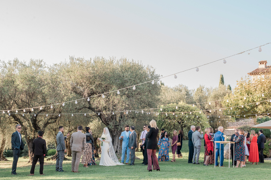 Wedding in Grasse, South of France. The Farm Provence wedding venue in the Cote d'Azur. French Riviera and Provence wedding photographer.