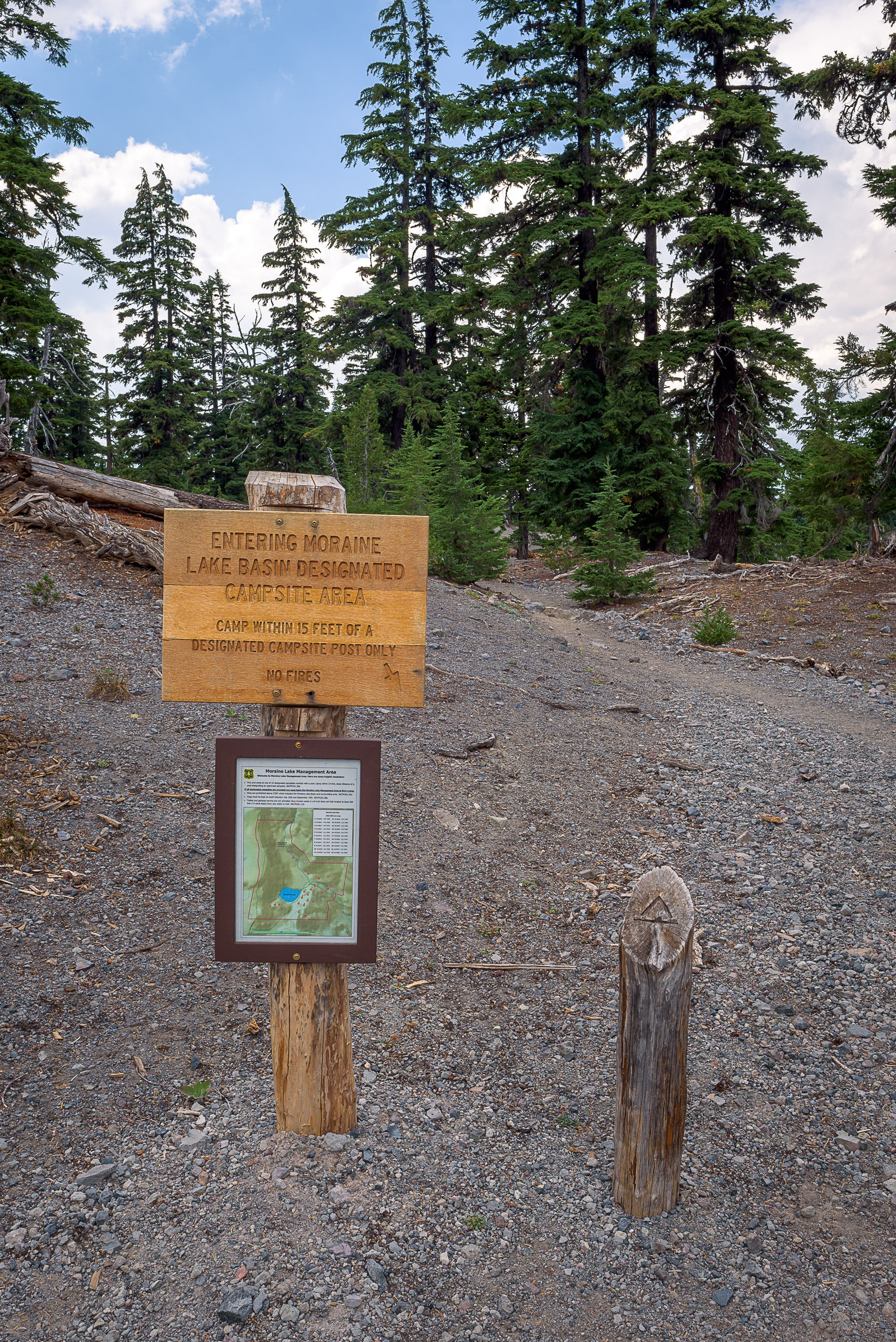 Moraine Lake Sign.