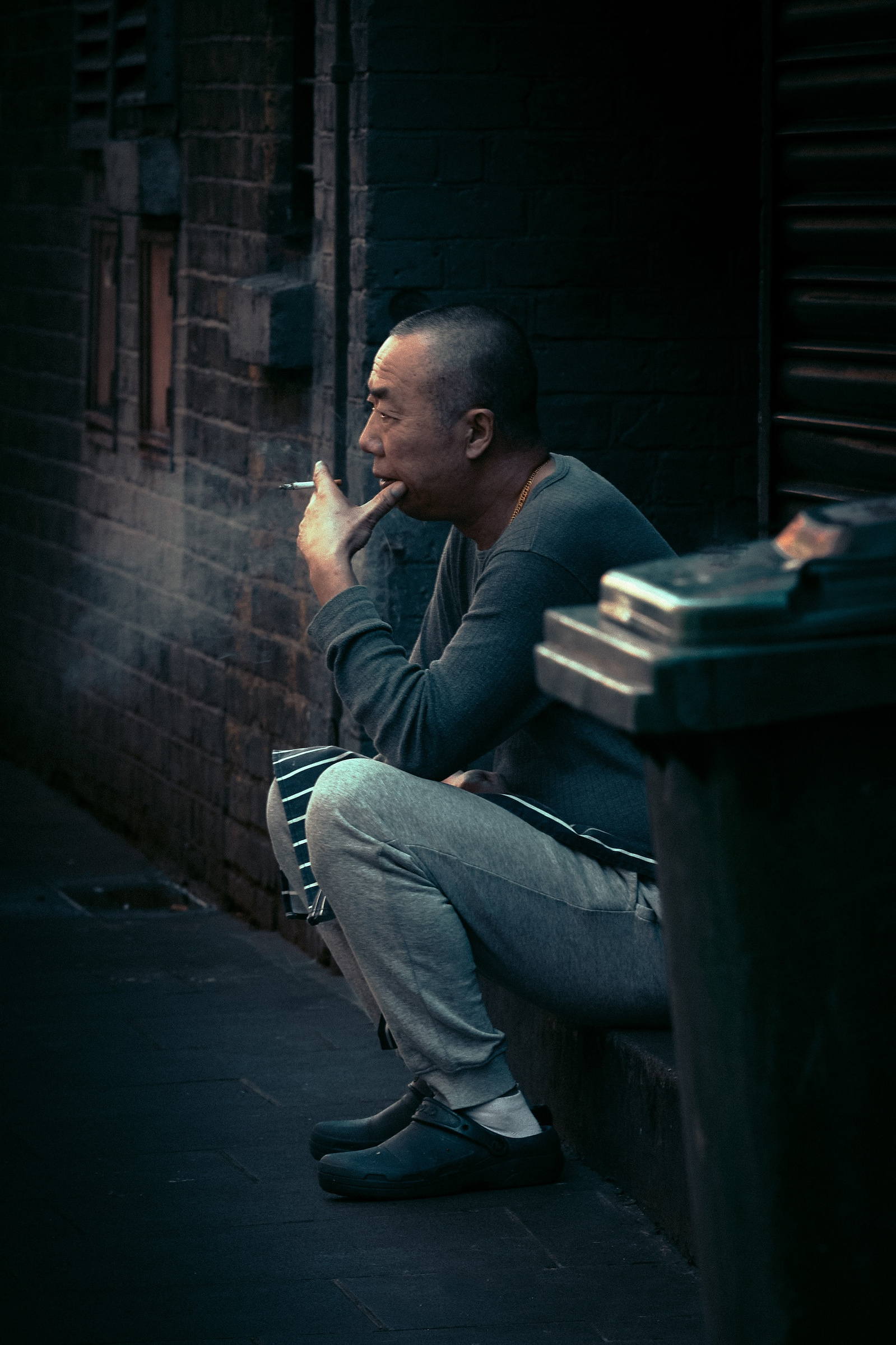smoke break china town 