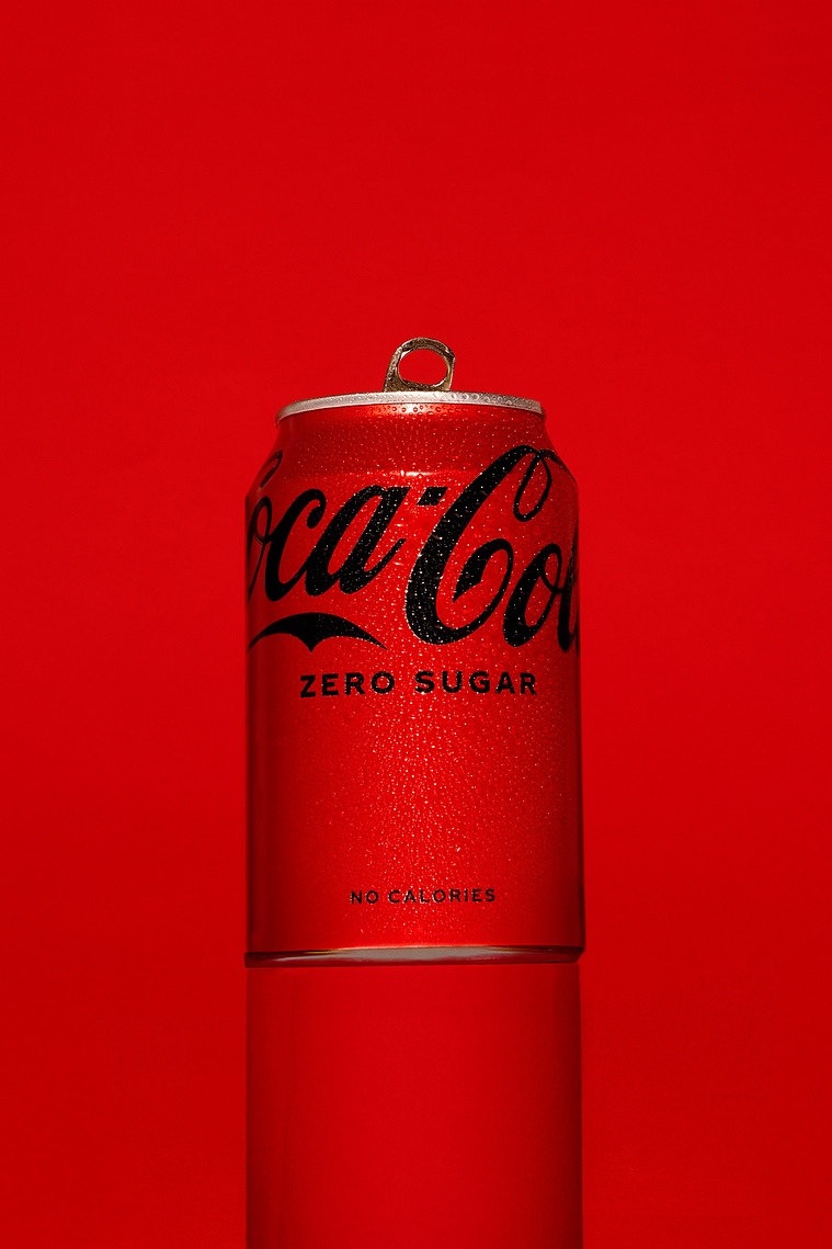Coke Zero by Coca Cola

can product photography 

Hero Shot