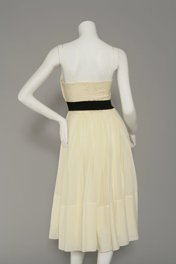 eCommerce Product Photographer Dublin Studio dress clothing with mannequin