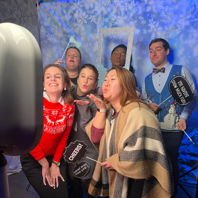 Kennedy Center 2023 Holiday Party. Washington D.C. A group of diverse individuals posing happily at a photo booth session
http://www.annanproductions.com/