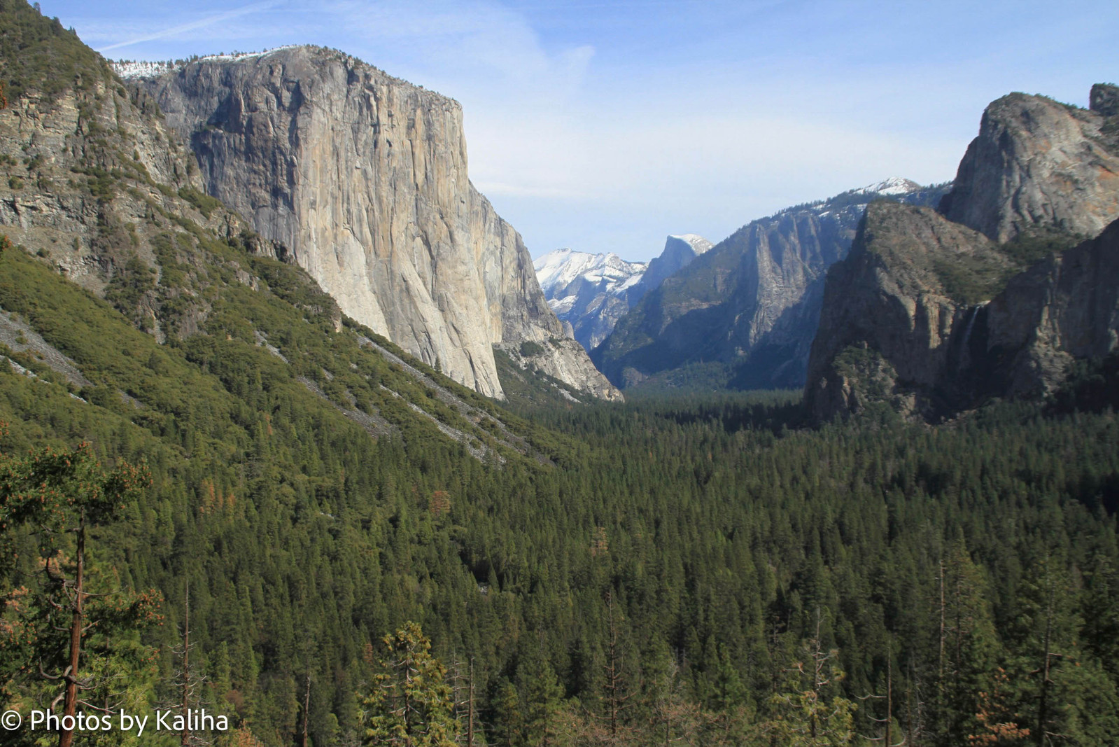  Behold the breathtaking beauty of Yosemite Tunnel View in this captivating photo. Marvel at the iconic vista that showcases the grandeur of Yosemite National Park. #YosemiteTunnelView #NaturePhotography