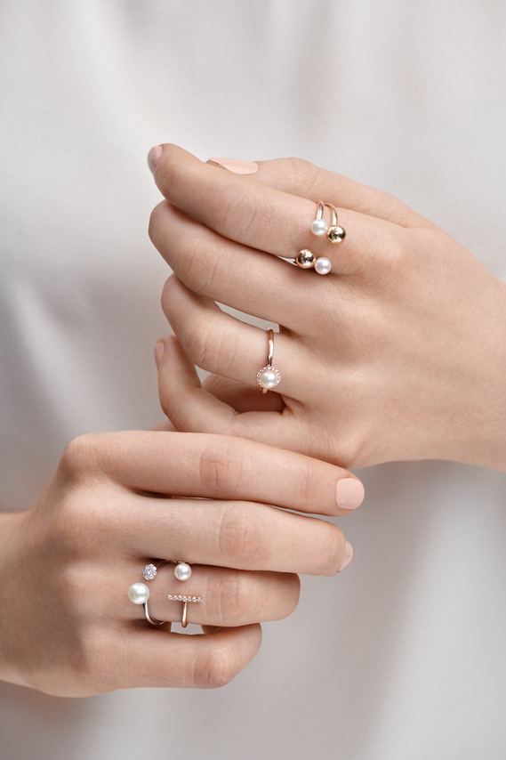 Beautiful jewellery photography studio Quebec
