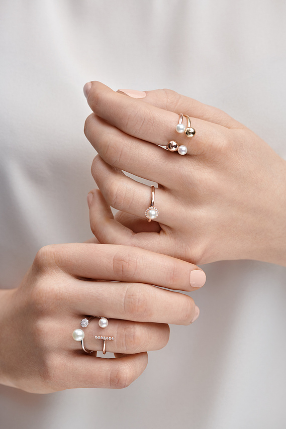Beautiful jewellery photography studio Quebec
