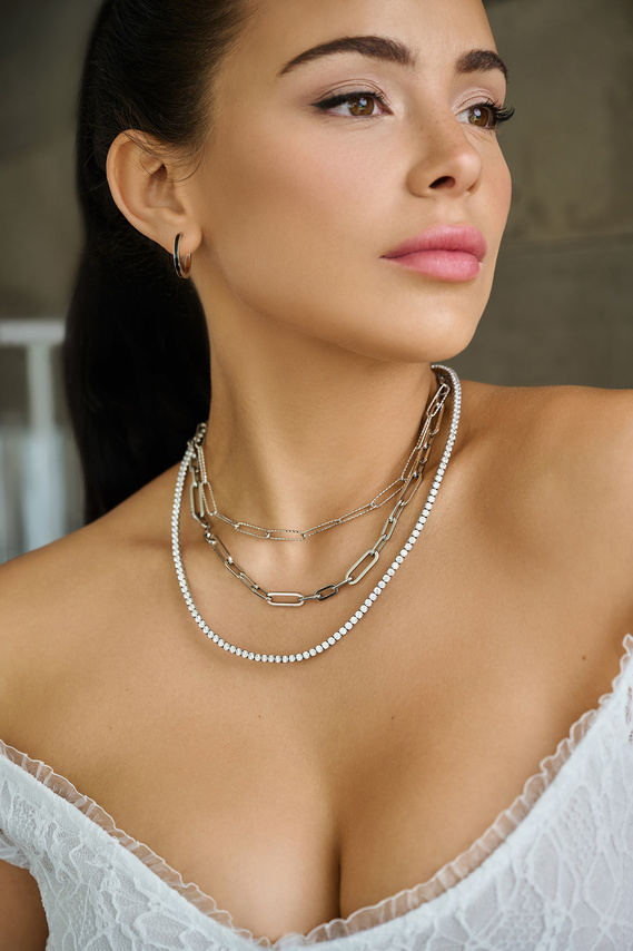 photo and video campaign for jewelry brand in Montreal 