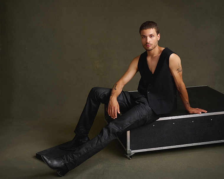 Montreal fashion editorial photo studio and photography 