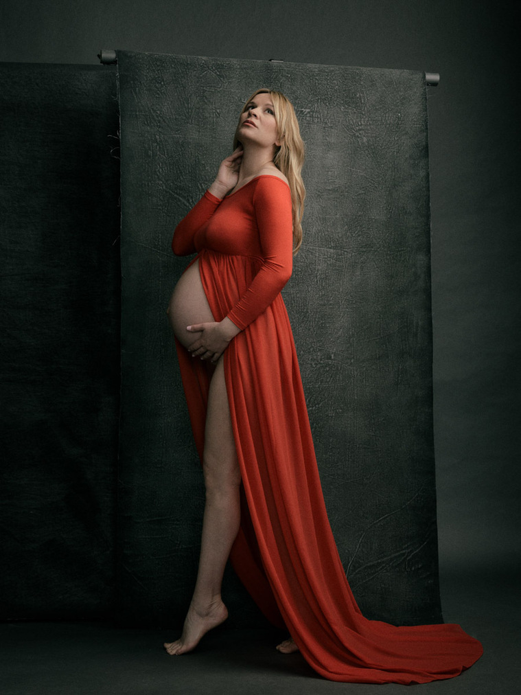 Maternity photographer - Studio in downtown 