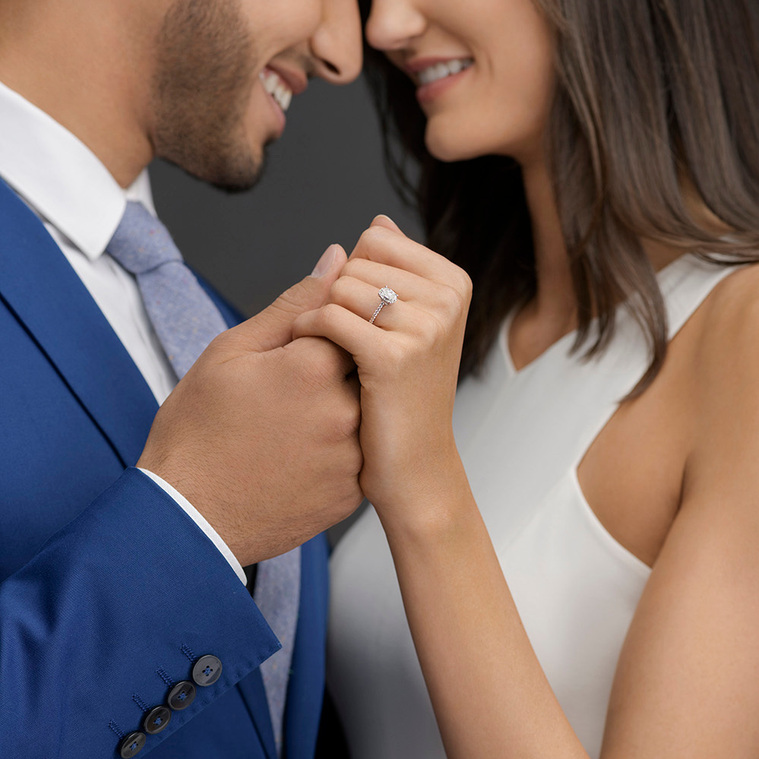 Jewelry and engagement rings photographer in Montreal
