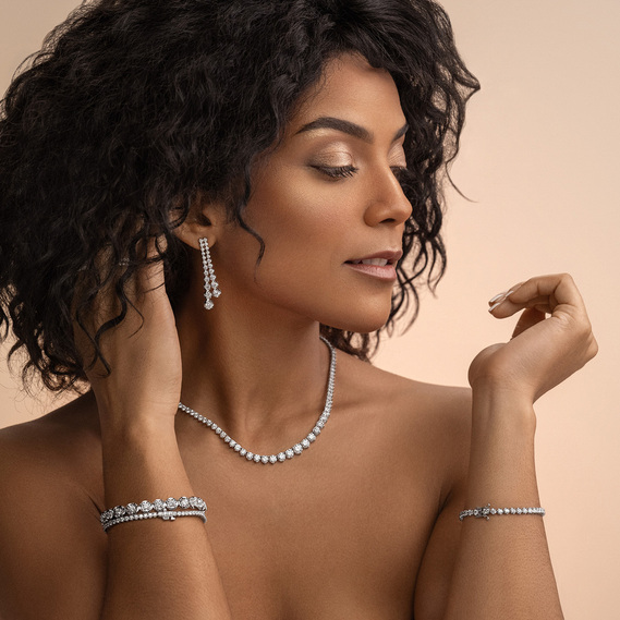 Jewellery photographer based in Montreal Canada