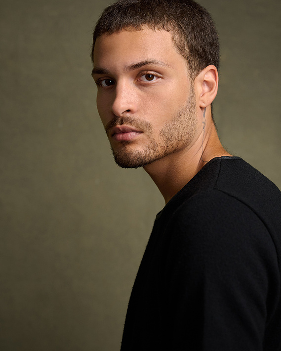 Portrait fashion photographer 