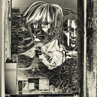 Mural of Andy Warhol & Frida Khalo in Manhattan in monochrome tones
