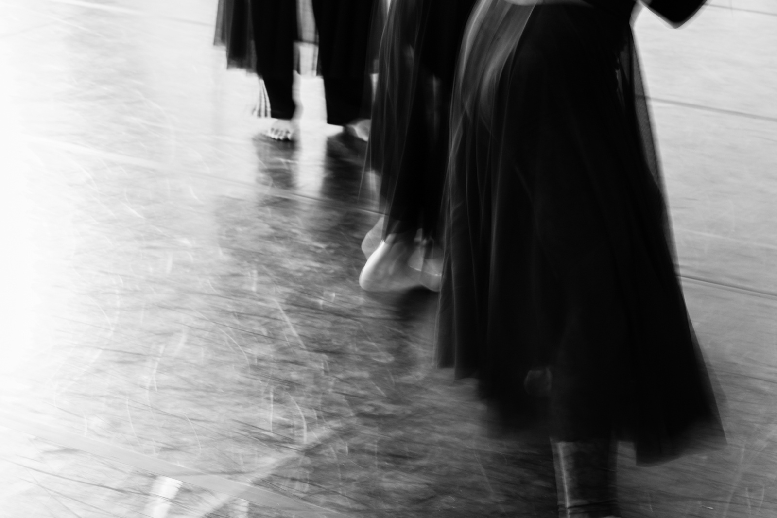Lower bodies with skirts in motion
