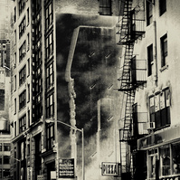Cityscape of Manhattan and its brownstones, houses and murals in monochrome tones.
