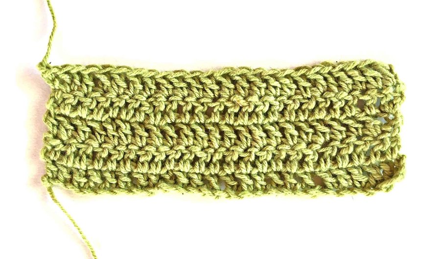 Learn to crochet so you can learn to Shirret™ luxurious rugs from fabric sewing scraps.