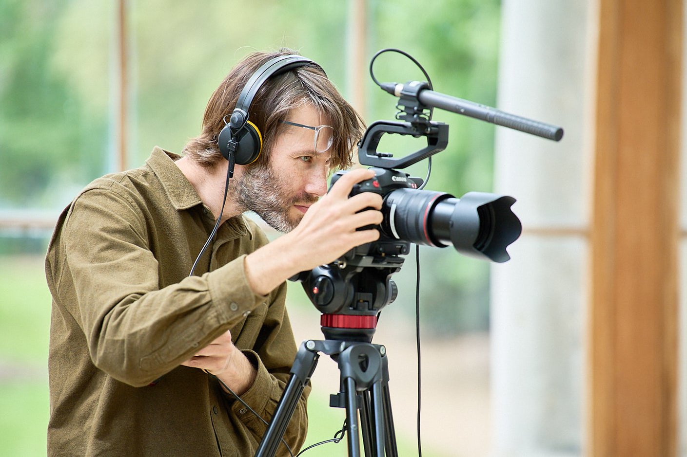 Videographer Oliver Goodrich working on the video for Alto Vita alongside Josh Caius, for a corporate event in London