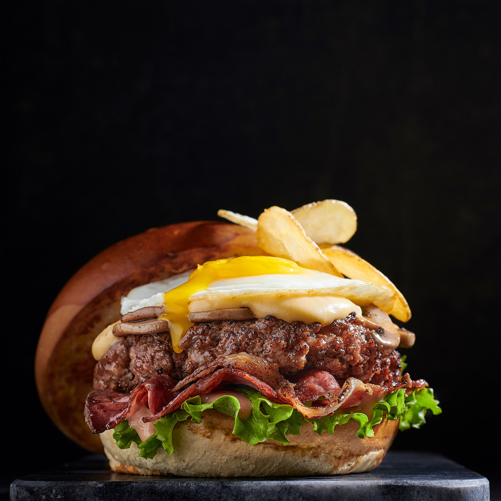 Char Bar Burger, Four Seasons at the First Residence, Cairo, burgers, food photography, hospitality, cairo food, chef, making, food photography, KSA photographer, Hospitality photographer, Egypt, Dubai, Food Photographer,