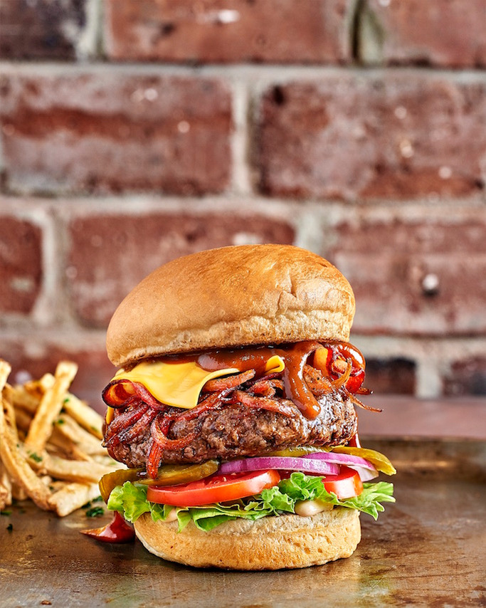 food, photographer, Cairo, Egypt, Dubai, Qatar, Middle east, photography, styling, burger, mince burger, Dubai, KSA, Lebanon,