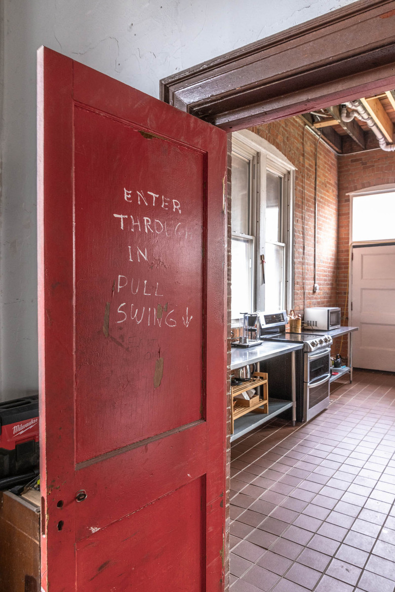 Lounge space at Detroit photography Studio available for daily rental