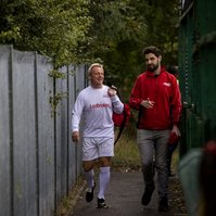 Play with a Legend (Newcastle legend John Beresford) - photography with a footballing hero, john beresford

football legend
john beresford
newcastle photographer
newcastle sports photographer
nufc
sports photographer