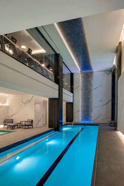 Spa like pool environment at the 1035 West Van Buren high rise building in Chicago, IL