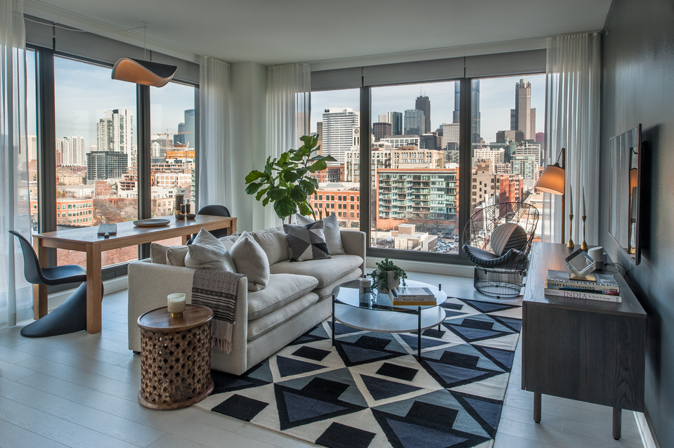 Stunning view of downtown Chicago from the living room of an apartment 