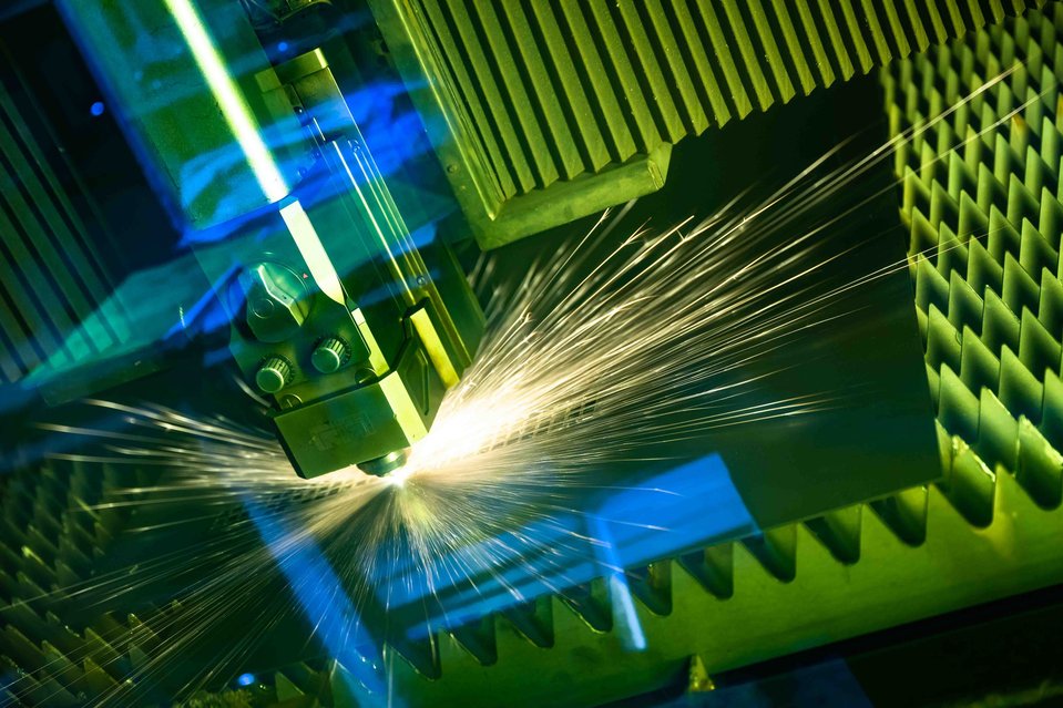 Laser cutting equipment processing steel parts 