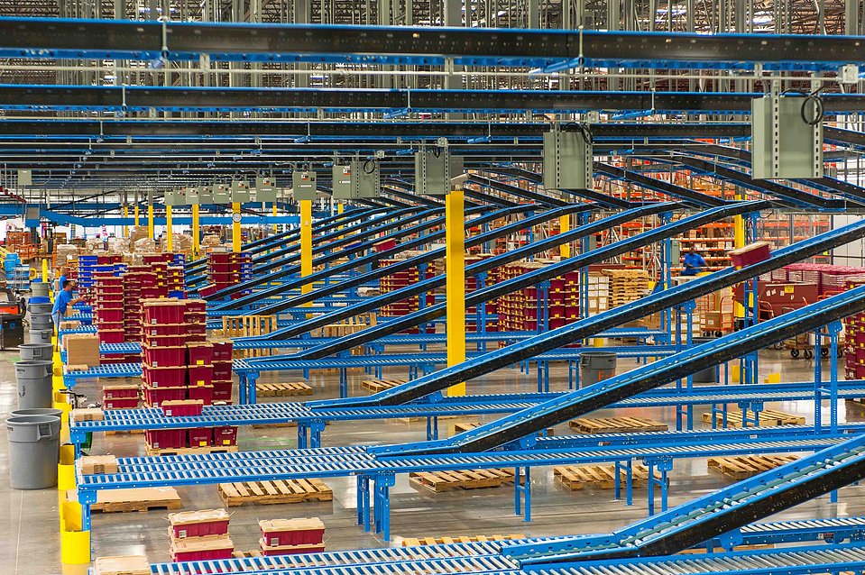 Intricate conveyor system inside a large pharmaceutical logistics facility