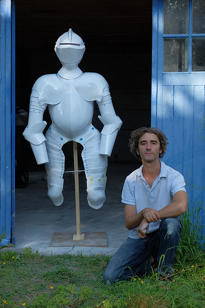 mathieu schoettl dans son atelier