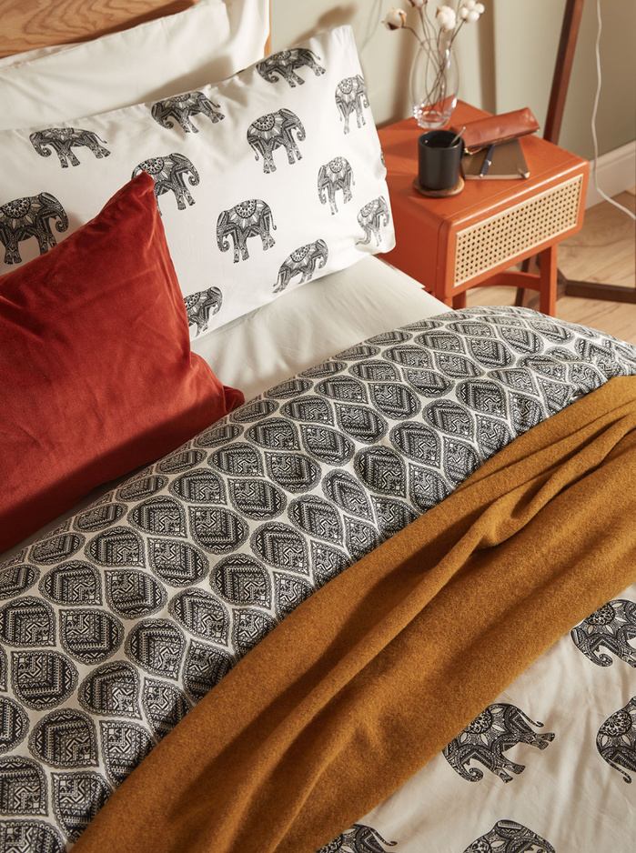 Props sourcing, set design and styling on set for a series of photo shoots for John Lewis.