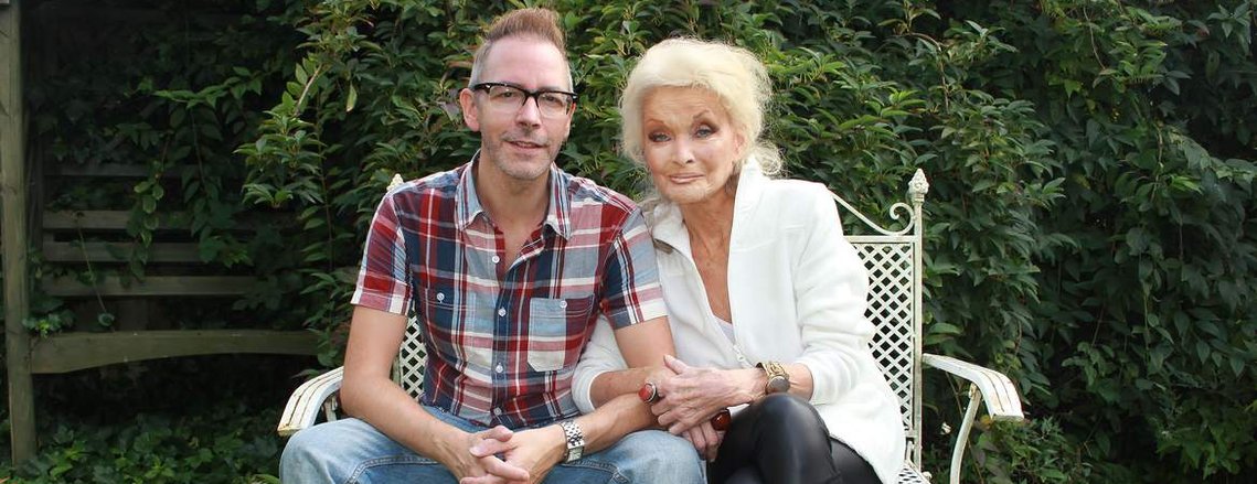 Relaxing with the late great KATE O'MARA after her last photosession