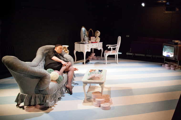 Dead Royal production image by Patricia Oliveira (2015)