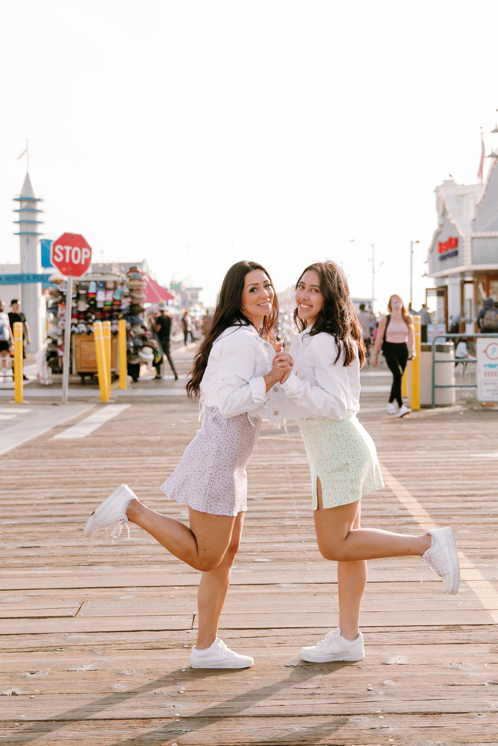 Mother and Daughter in Santa Monica, Santa Monica Pier, Santa Monica Photographer, Los Angeles Photographer, LA Photographer, Family Photos at Santa Monica Pier