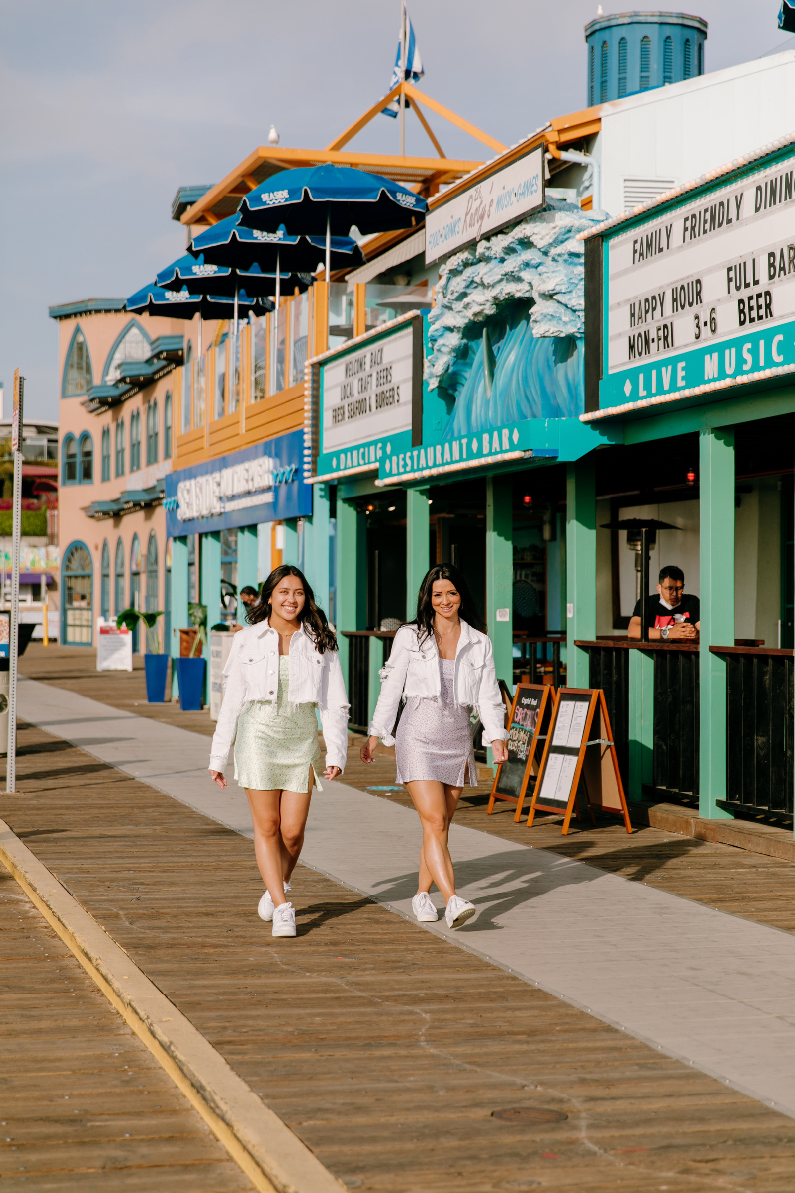 Mother and Daughter in Santa Monica, Santa Monica Pier, Santa Monica Photographer, Los Angeles Photographer, LA Photographer, Family Photos at Santa Monica Pier